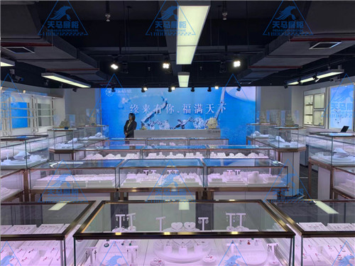緣來(lái)有你，福滿天下珠寶展示柜